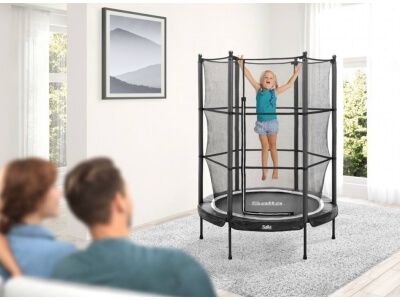 Trampolino Per I Bambini E Gli Adulti Per Divertimento Dell'interno O Forma  Fisica All'aperto Che Salta Sul Fondo Bianco Trampoli Fotografia Stock -  Immagine di carino, sfondo: 117555824